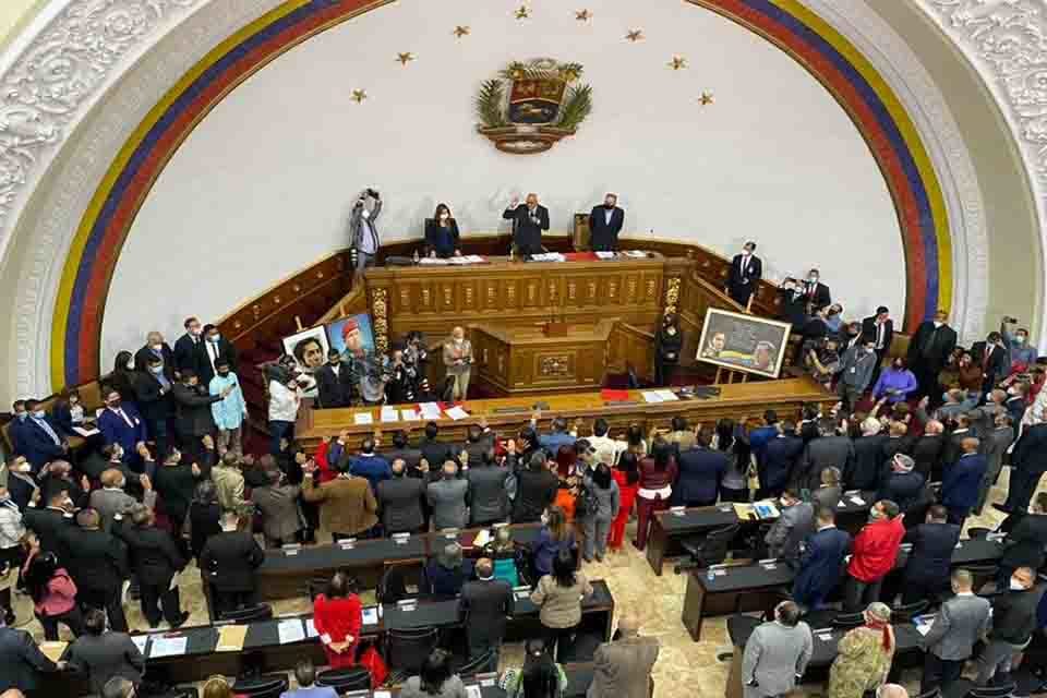 Asamblea an de maduro iris varela
