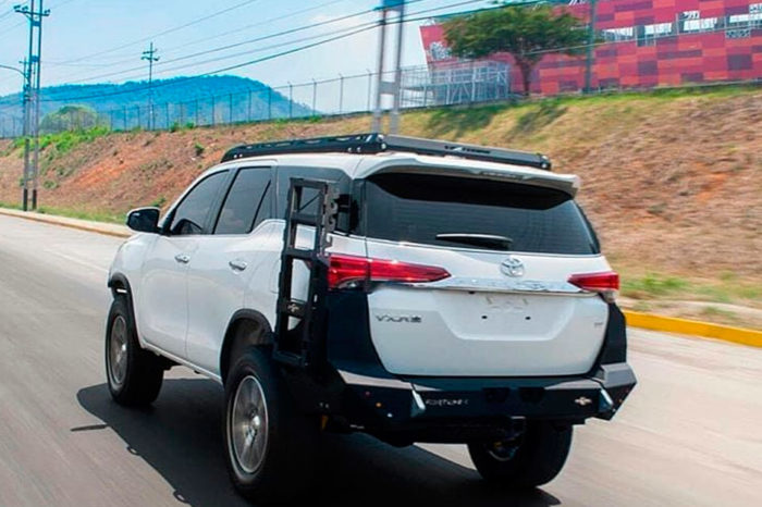 Toyota Forruner
