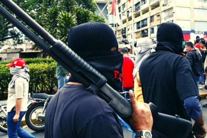 colectivos encapuchados