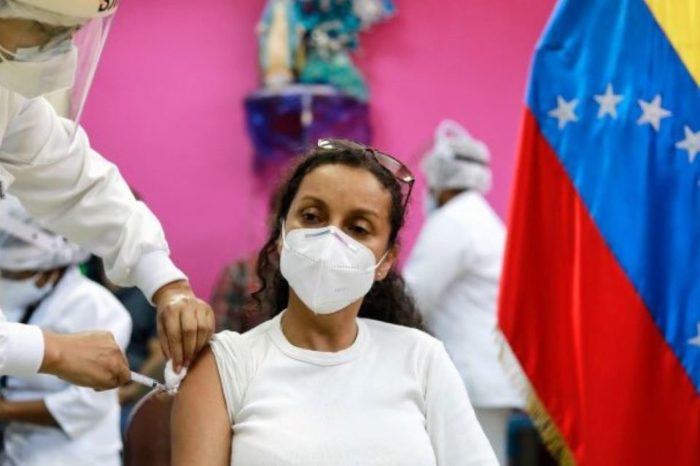Vacunación Academia de Ciencias Políticas