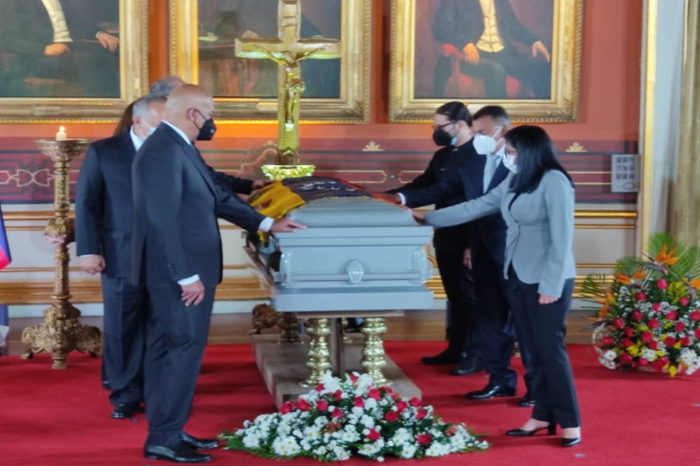 Aristóbulo Iztúriz