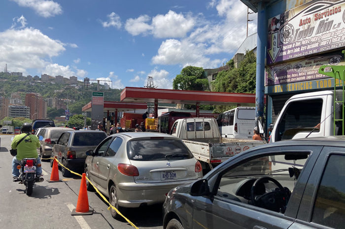 Cola de gasolina