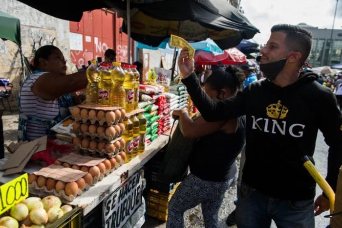 Canasta de Supervivencia: Una familia de cuatro personas necesita seis salarios mínimos semanales / Canasta Alimentaria Familiar