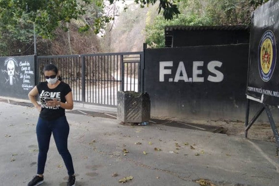 Presos políticos son trasladados de sede de Las FAES