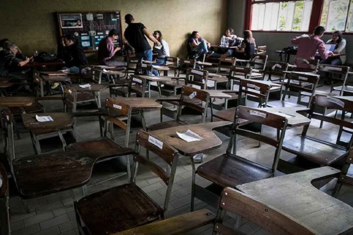 PUPITRES UNIVERSIDAD profesores