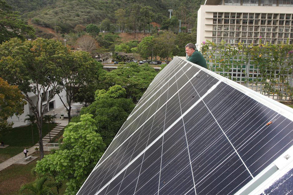 UCAB aula energía sustentable
