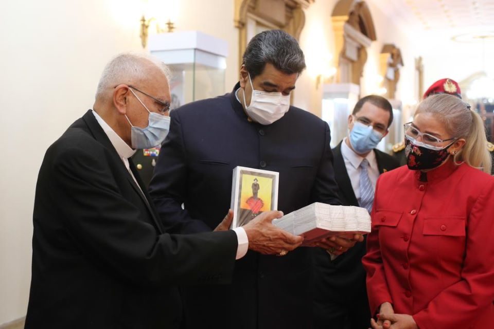 Dos caras de Nicolás