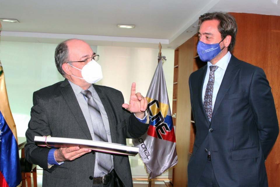 Unión Europea Duccio Bandini Pedro Calzadilla CNE