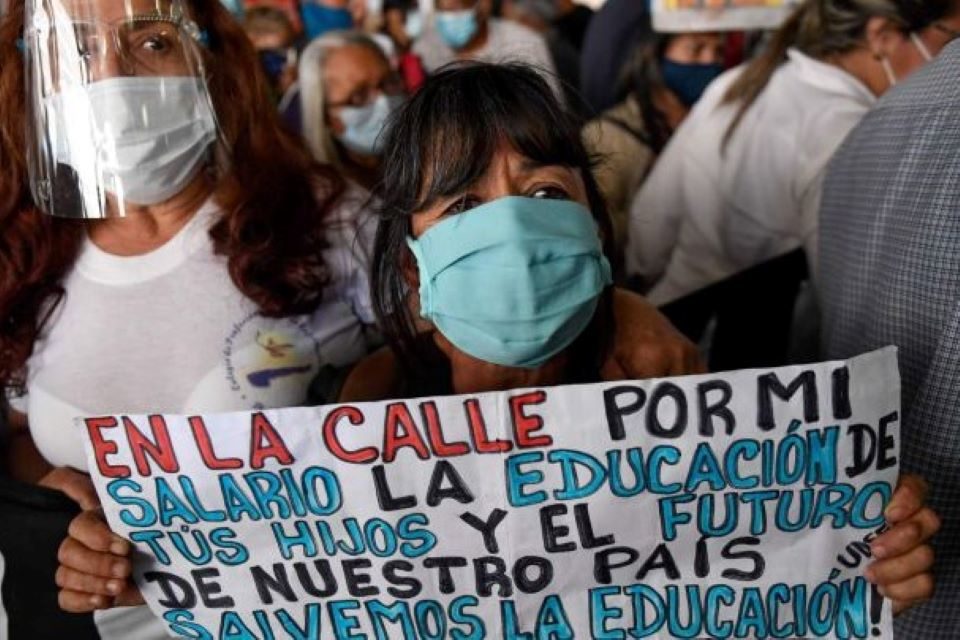 Educadores discriminados