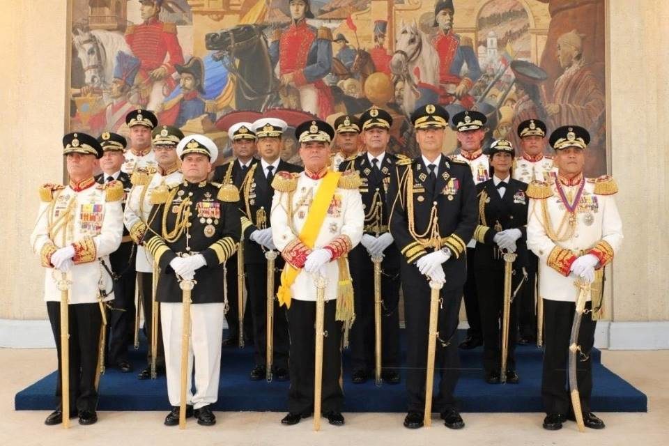 Demasiados caciques