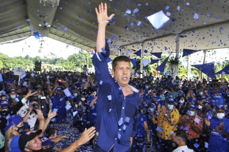 Henri Falcón Lara