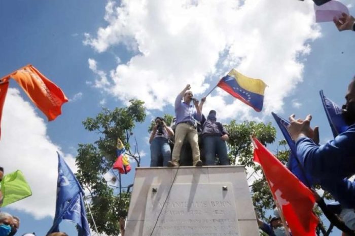 El culto narcisista del "nosotros"