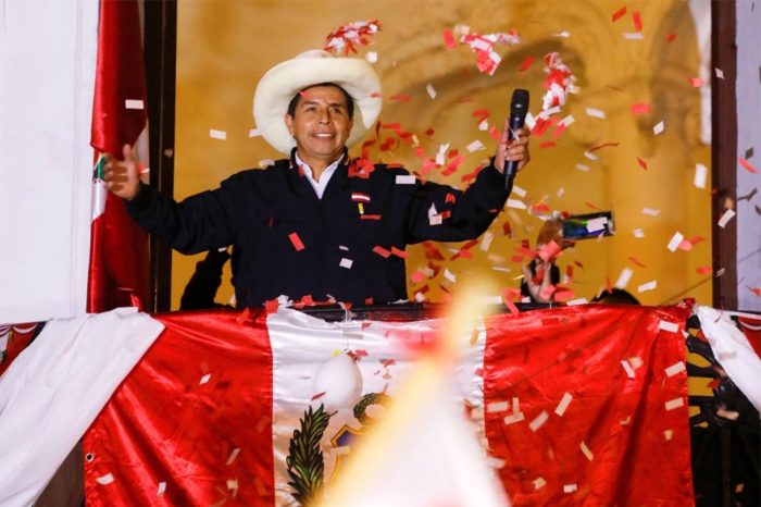 Pedro Castillo es proclamado presidente de Perú