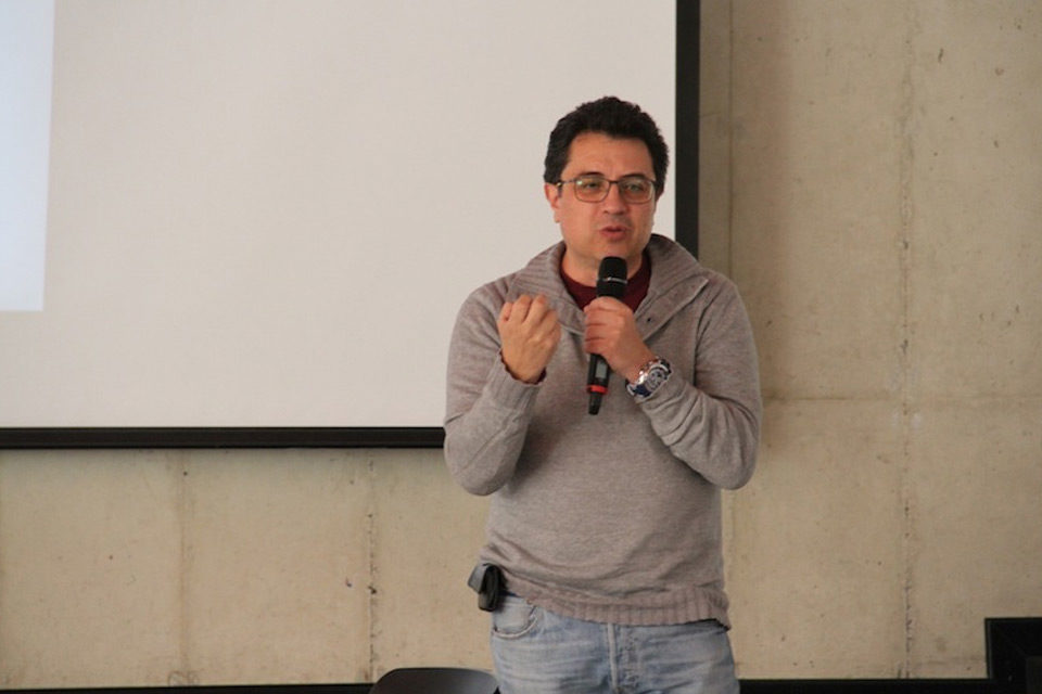 Deportan a periodista de El Faro en El Salvador