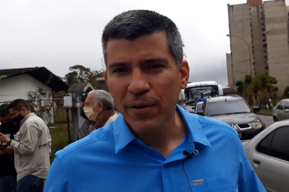 David Uzcátegui exige primarias a Carlos Ocariz