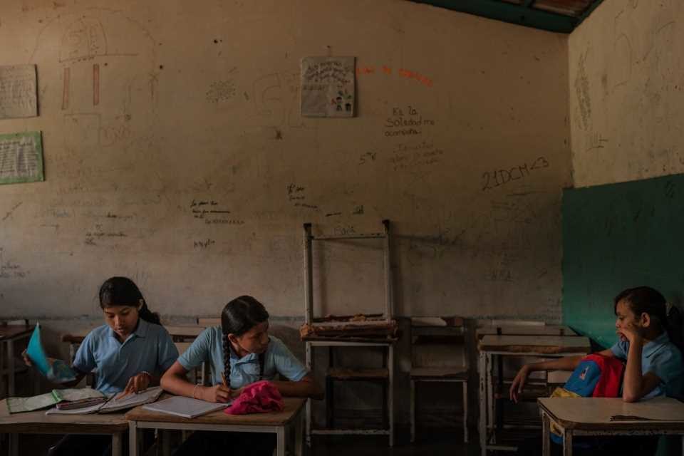 Las víctimas no materiales del chavismo - escuela
