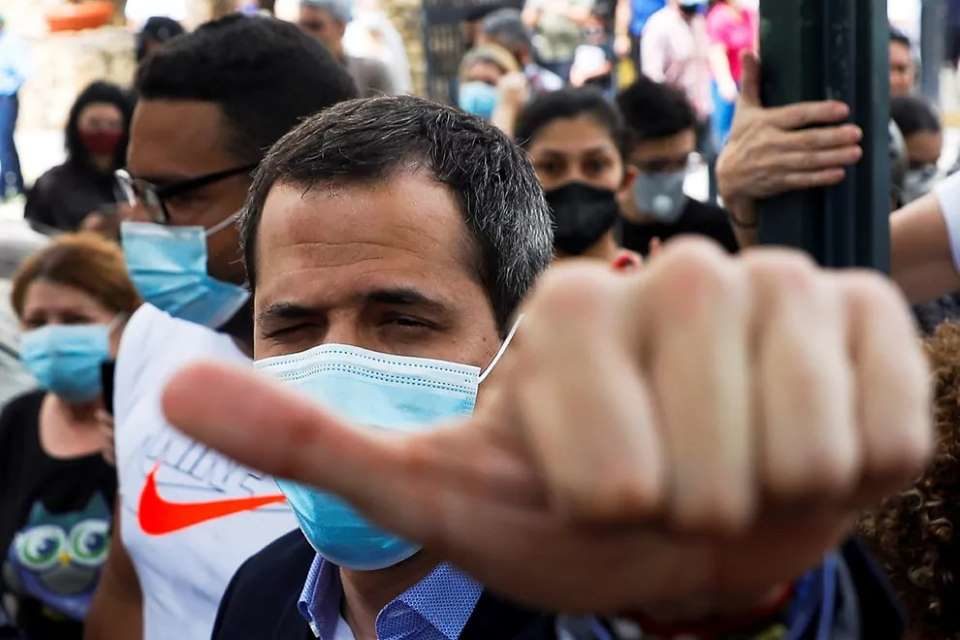 Diálogo, negociación, política y voto