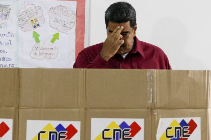 Maduro duda, luego teme