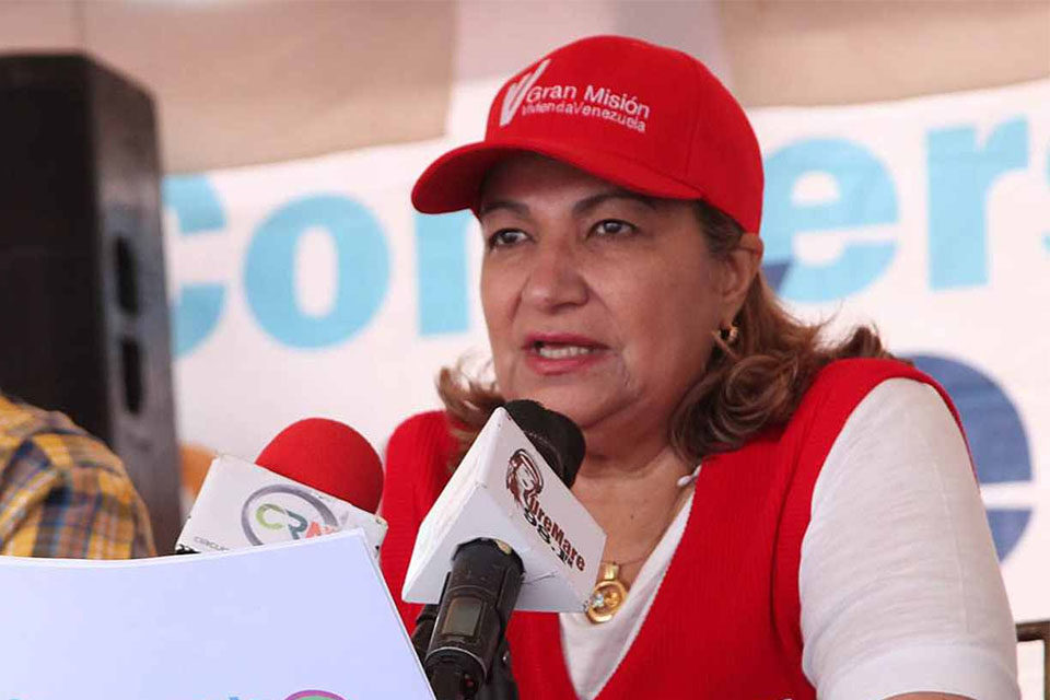 Yelitze Santella - ministro de educación