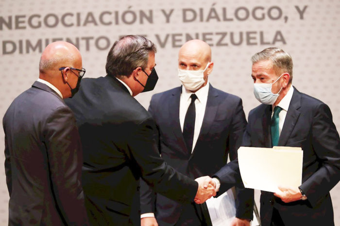 Diego Arria: Biden apuesta por el diálogo con sanciones como garantía conflicto