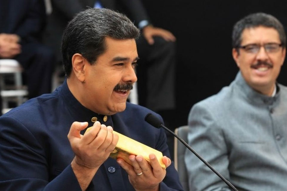 Reservas de oro caen por ventas de Maduro