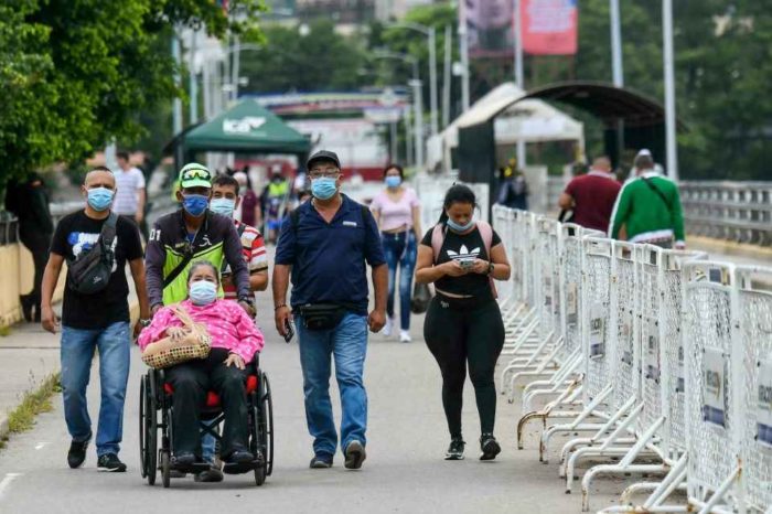 puente Simón Bolívar - colombia frontera en Táchira