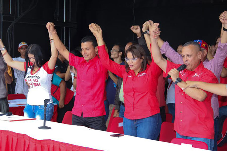Consejo Comunal en Aragua impone cobro de 1 dólar