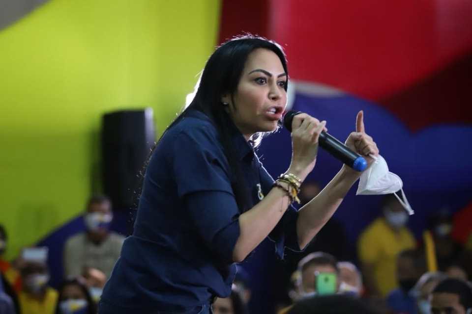 Delsa Solórzano