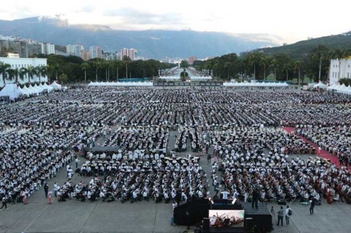 El sistema orquesta más grande del mundo academia militar