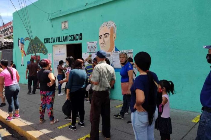 Súmate reporta que en el 10% de los centros electorales hubo reparto de beneficios y CLAP el #21N
