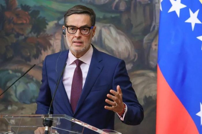 Felix Plasencia EEUU Unión Europea Colombia interinato HRW Rusia