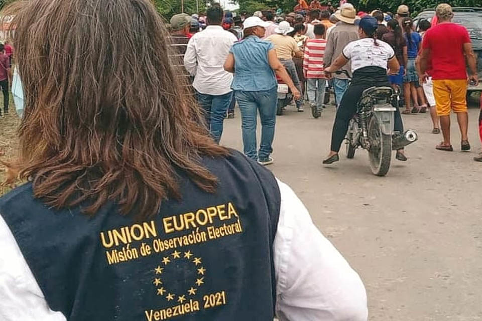 UE