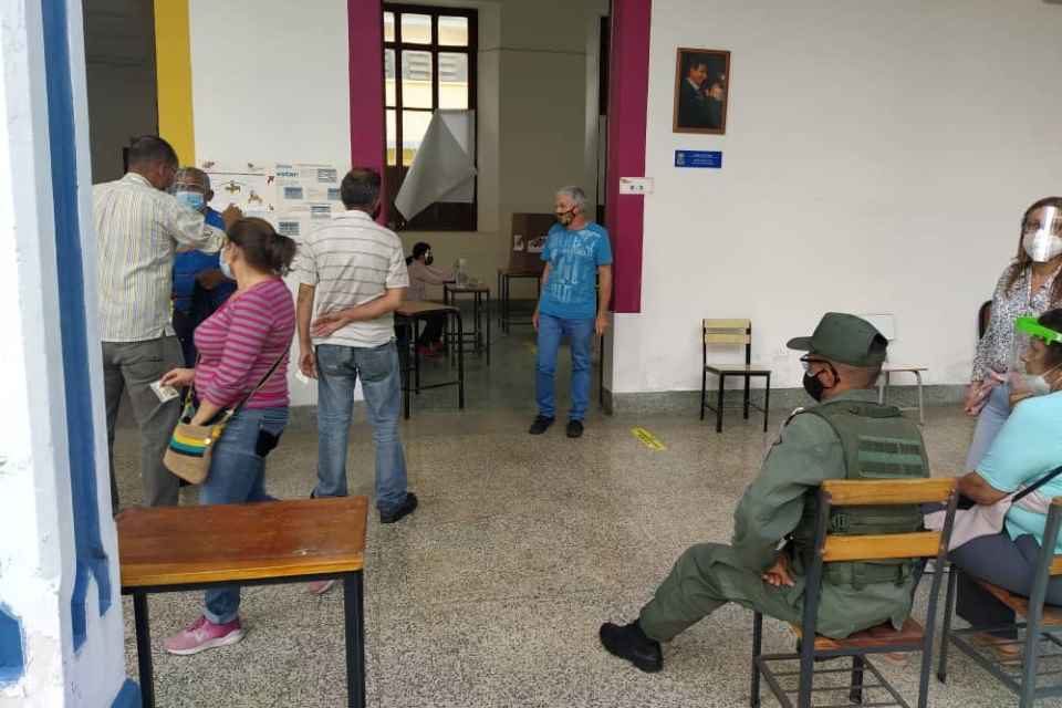 observadores elecciones