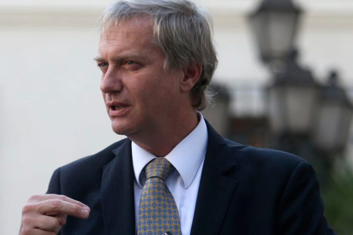 El presidenciable que busca detener y expulsar niños migrantes de Chile