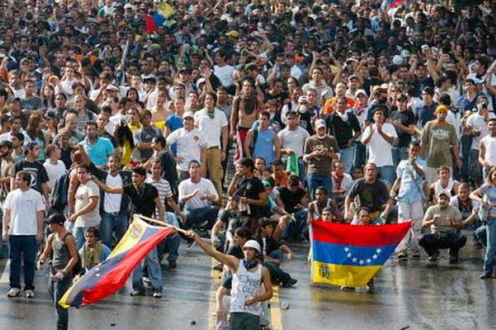 Defender a la democracia