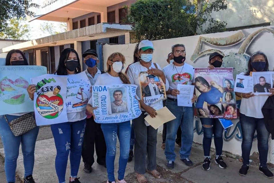 Familiares mayday confavidt naufragios