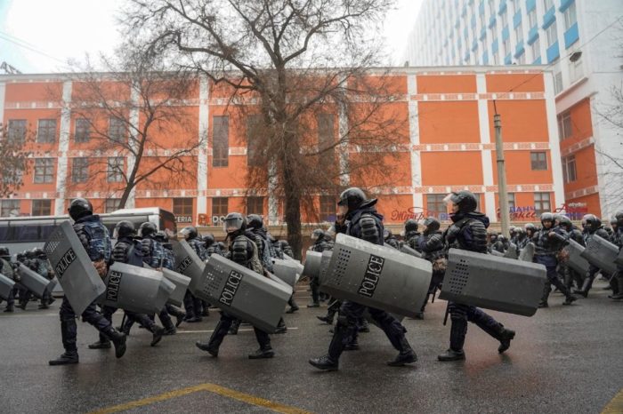 Kazajistan policía