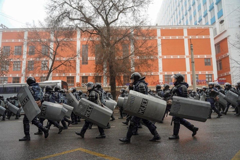 Kazajistan policía