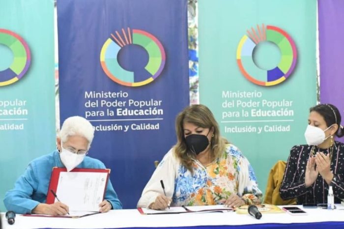 Avec y MinEducación