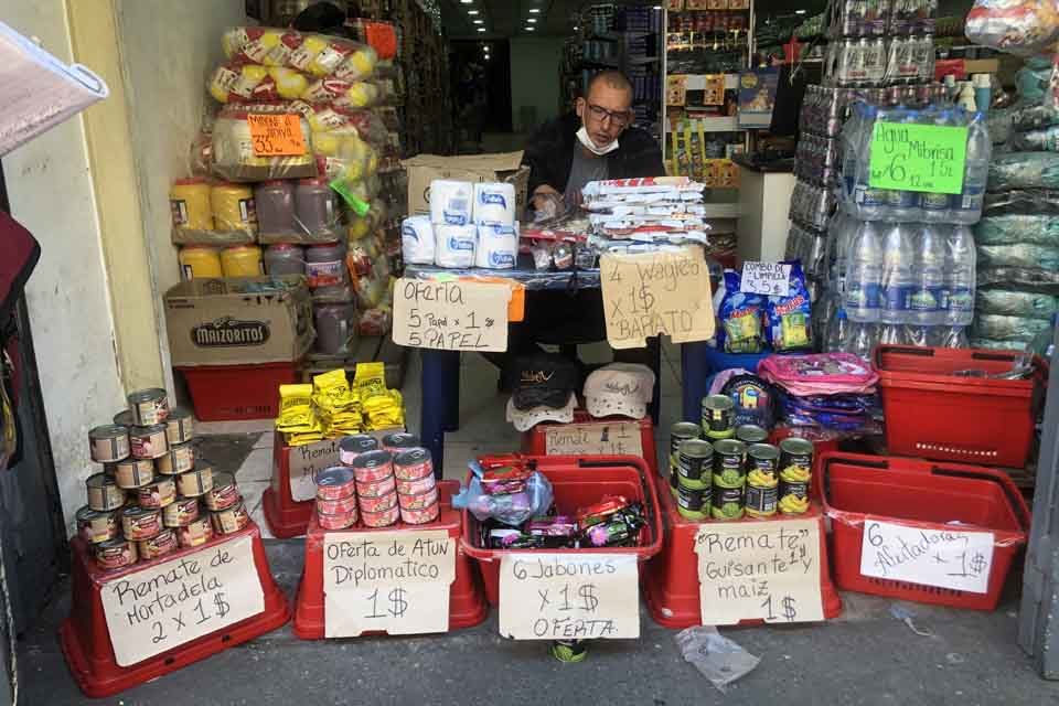 Ofertas por un dólar Caracas Lucía Ramírez (4)