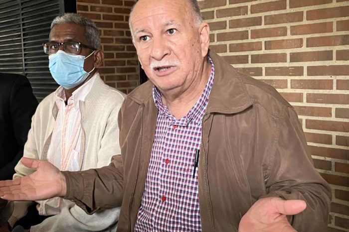 Rubén González