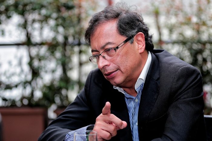 gustavo petro Lorent Saleh