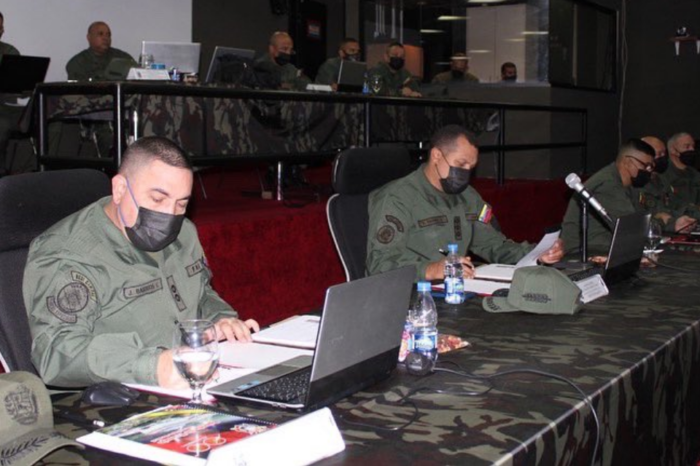 Militares. Ascensos