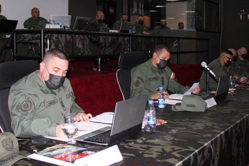 Militares. Ascensos