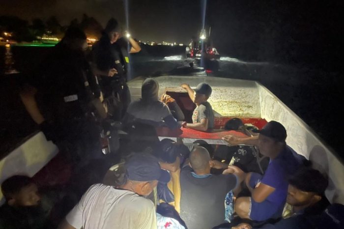 Lancha Aruba detenidos migrantes