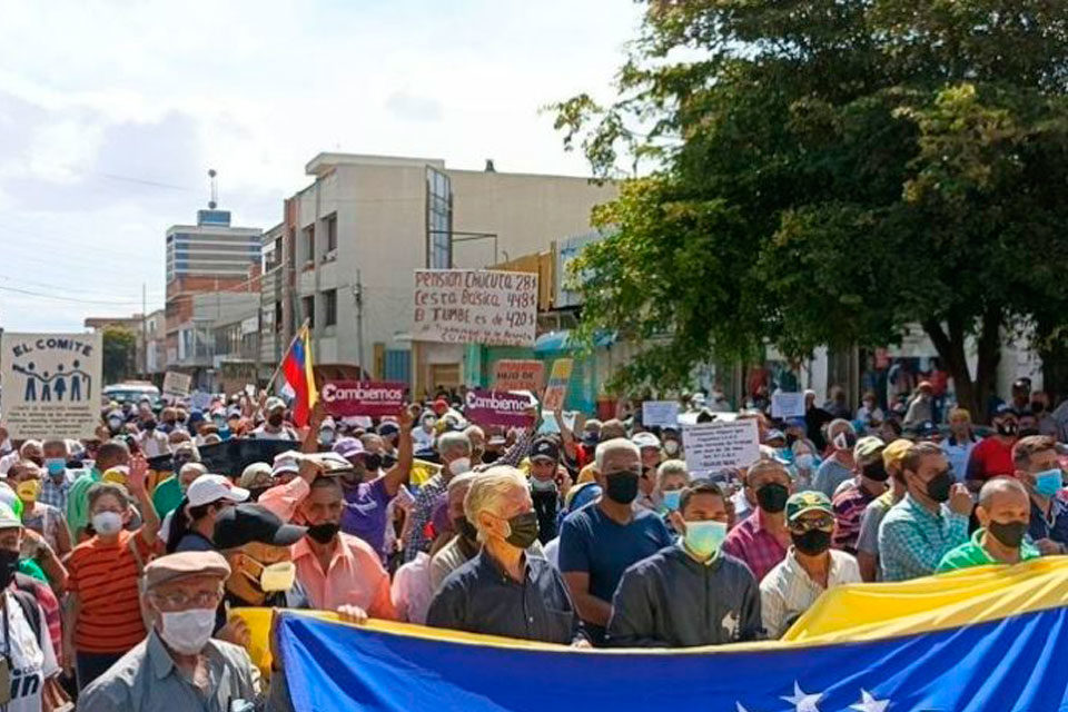 Pensionados-y-jubilados-Lara-El-Impulso