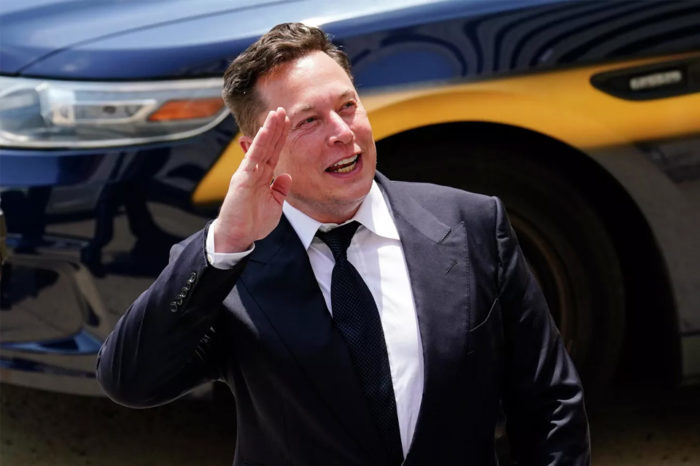 Elon Musk compra Twitter