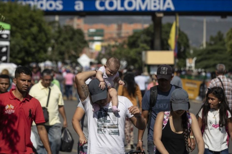 Venezolanos en Colombia migrantes - PPT