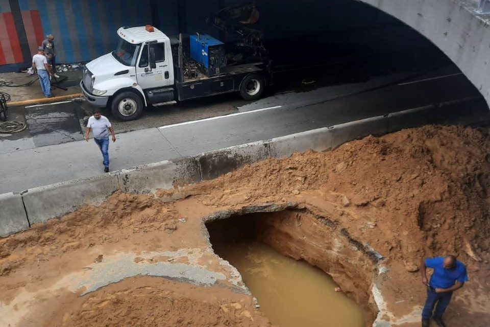 Agujero avenida libertador caracas