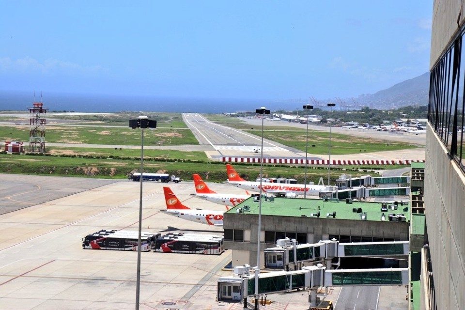 pasajeros Caracas-aeropuerto-Maiquetia-Venezuela ALAV conexiones líneas aéreas